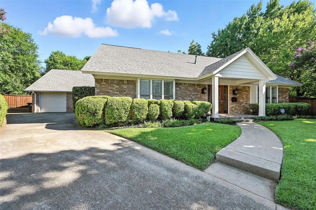1805 Crestridge Court, Arlington
