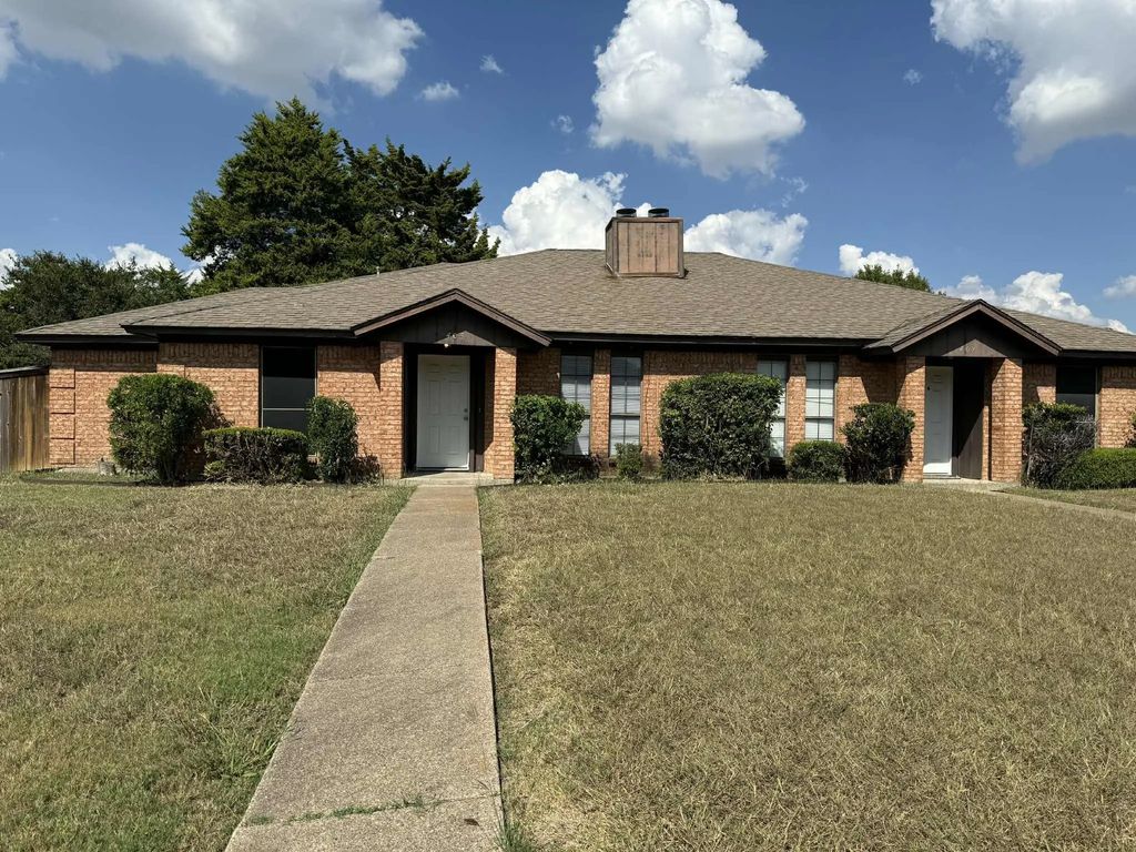 405 Amber Lane, DeSoto