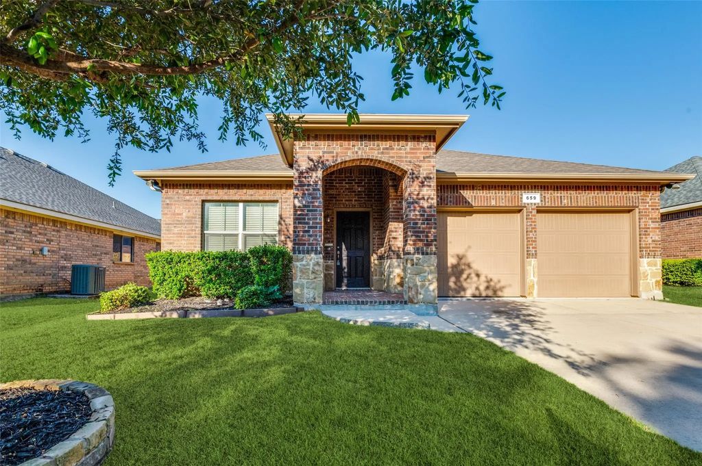 659 Owen Trail, Grand Prairie