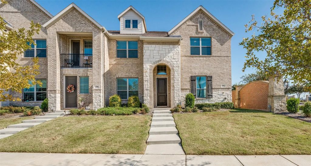 534 Cobblestone Lane, Irving