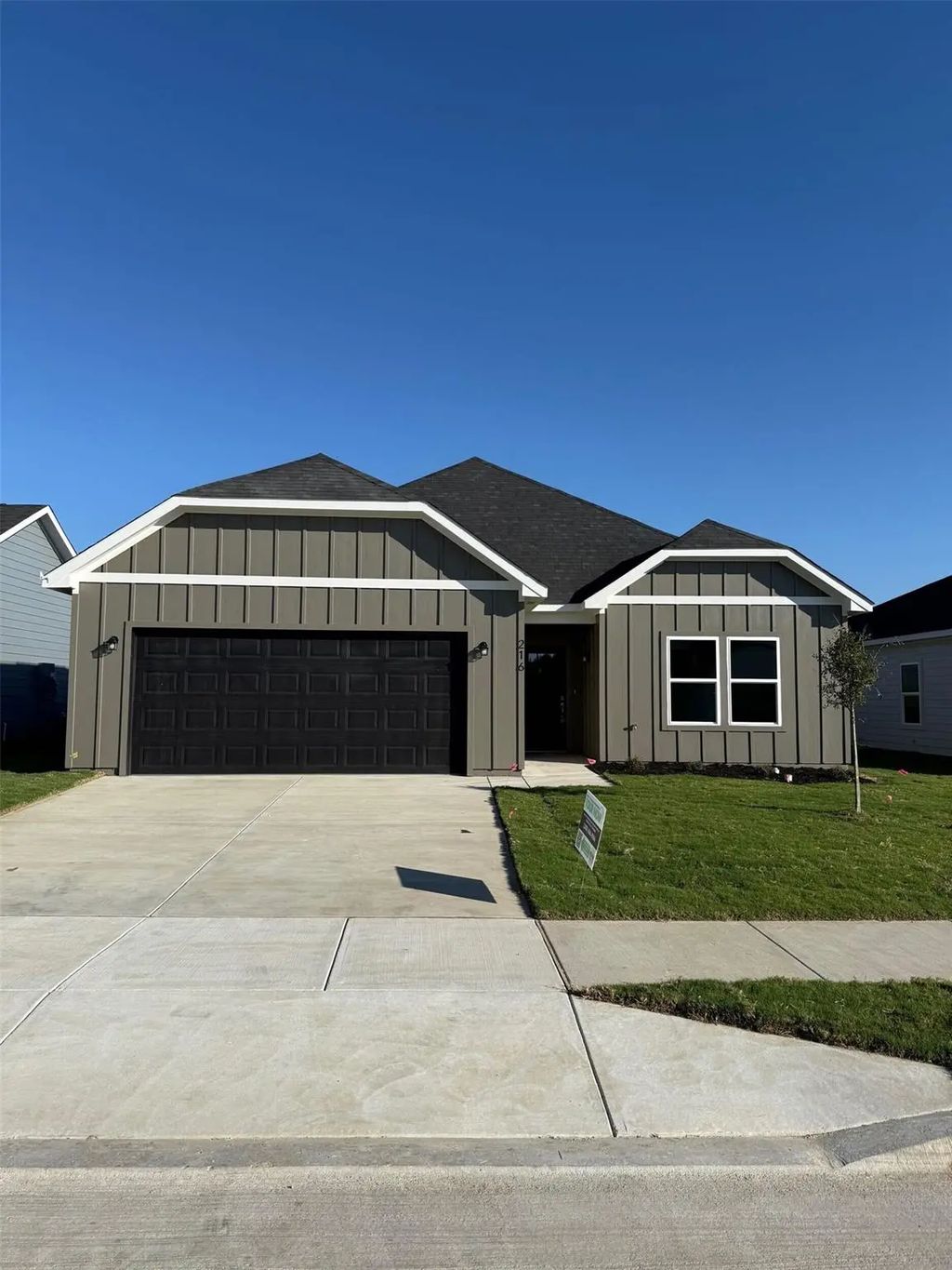 216 Lead Creek Drive, Fort Worth