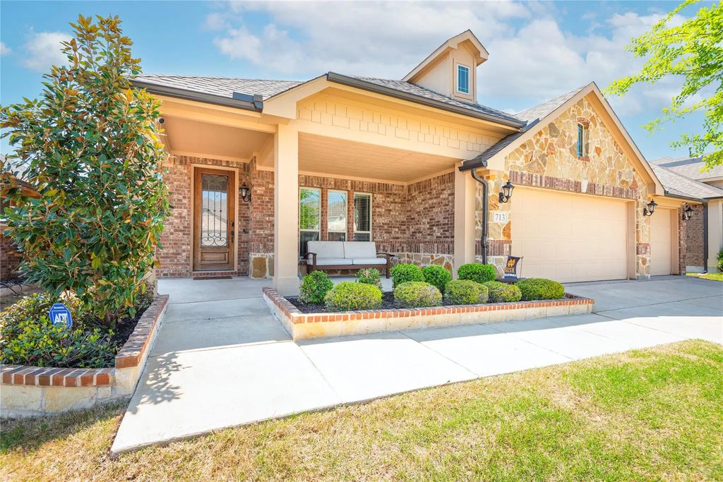 713 Glendale Drive, Anna