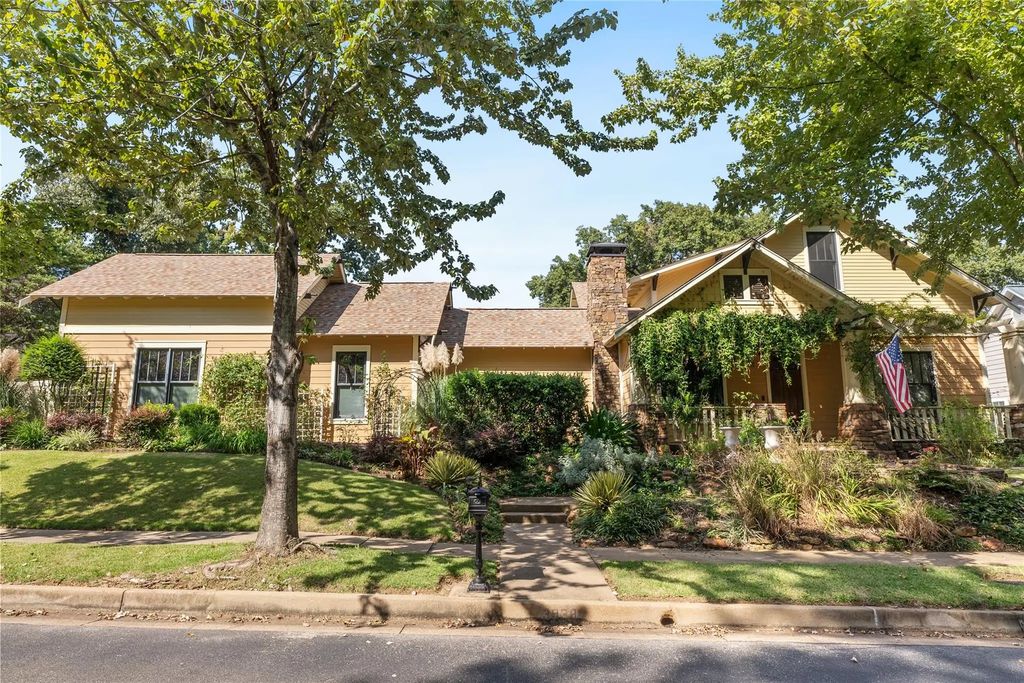 3938 Charleston Park, Tyler