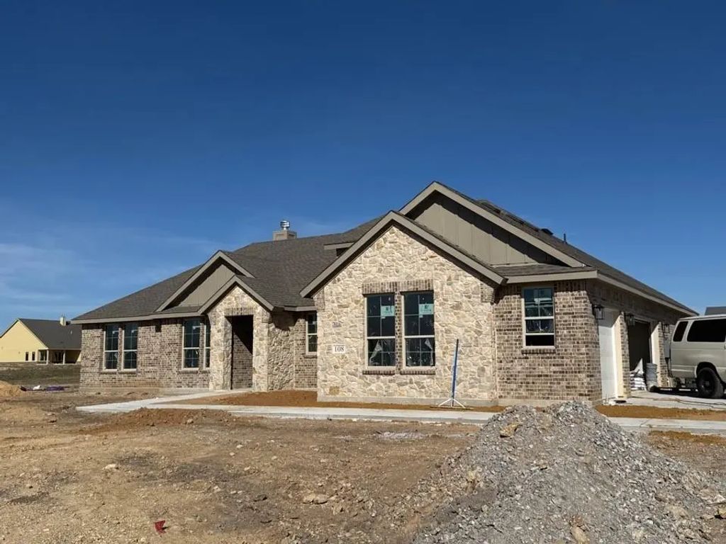 108 Snowy Owl Trail, New Fairview