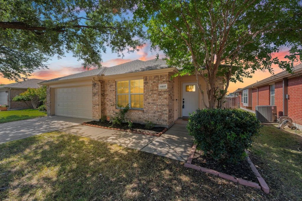 11517 Lauren Way, Fort Worth