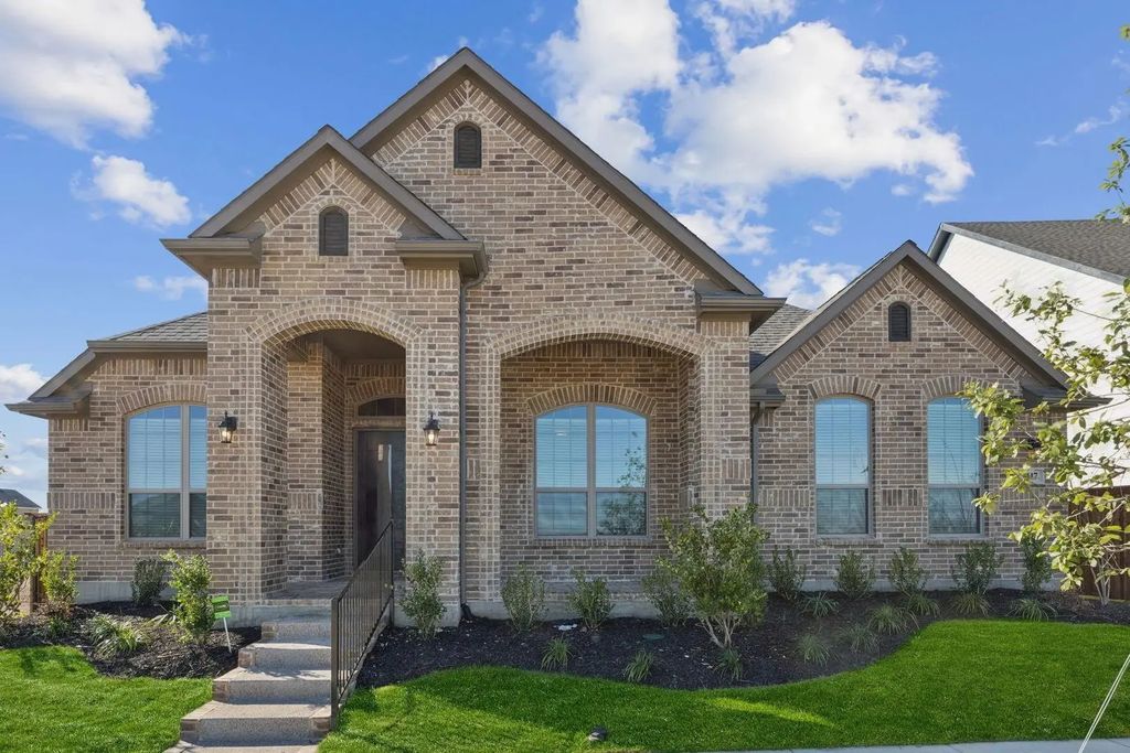 1117 Painted Lady Drive, Crowley
