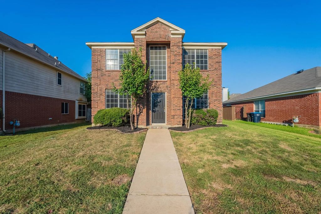 7755 Beaver Head Road, Fort Worth