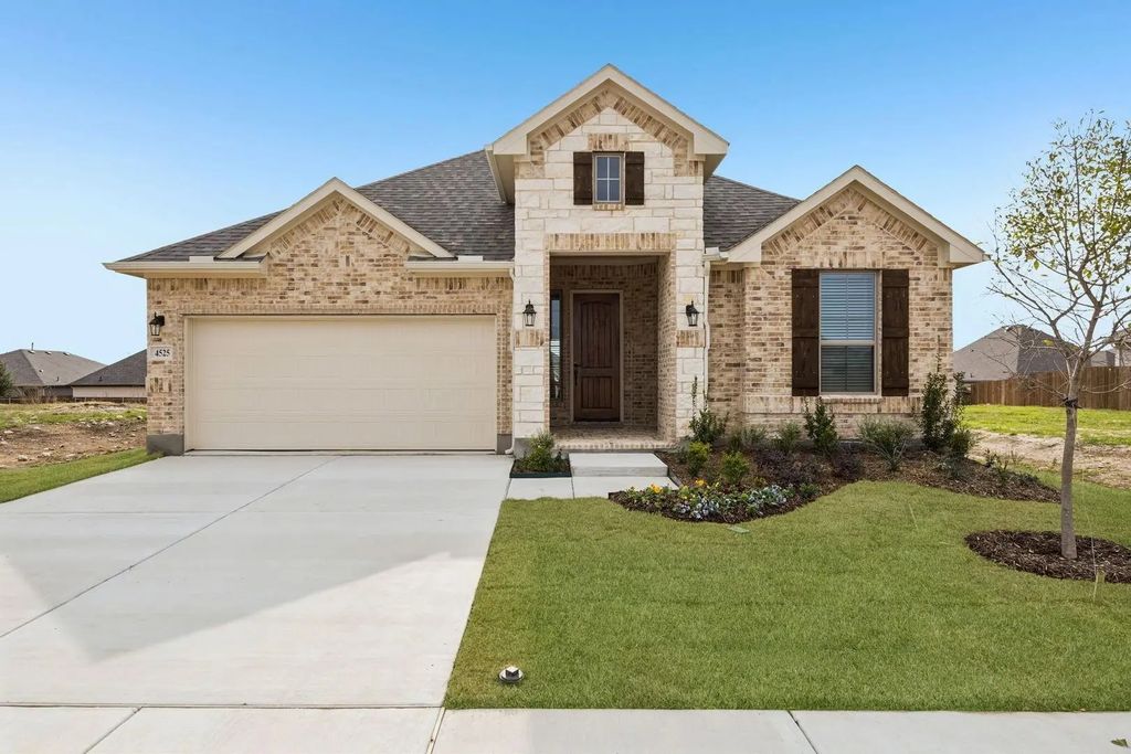 4525 N Aralia Street, Fort Worth