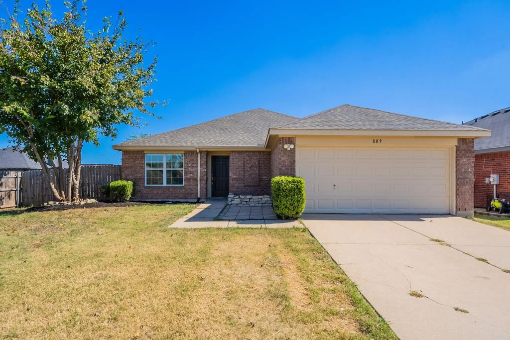 809 Sierra Circle, Burleson
