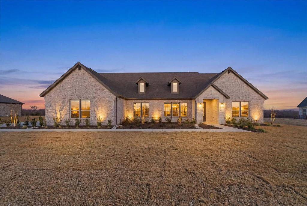 805 Valley Ridge Road, Van Alstyne
