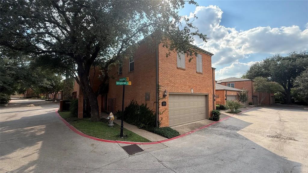 5734 Remington Park Square, Dallas