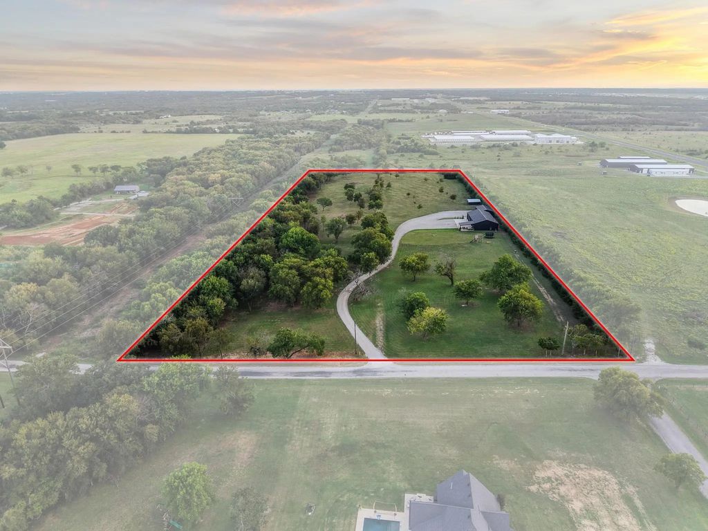 226 Well Road, Denison