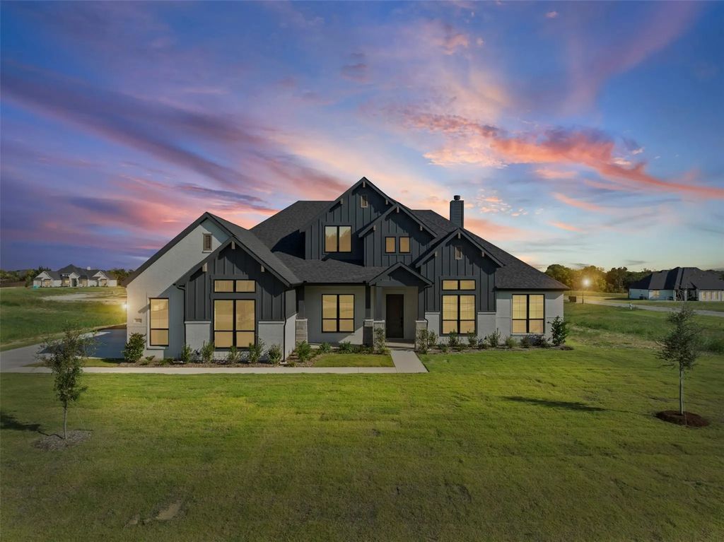 161 Aria Drive, Waxahachie