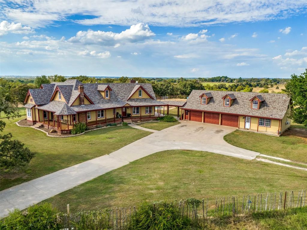 1625 County Road 700, Cleburne