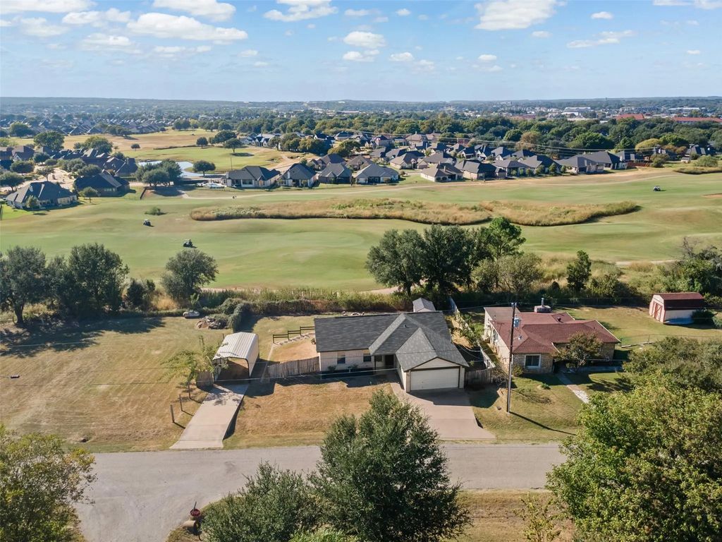 900 Mustang Trail, Granbury