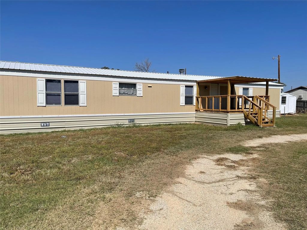 1140 Avenue F Street, Hawley