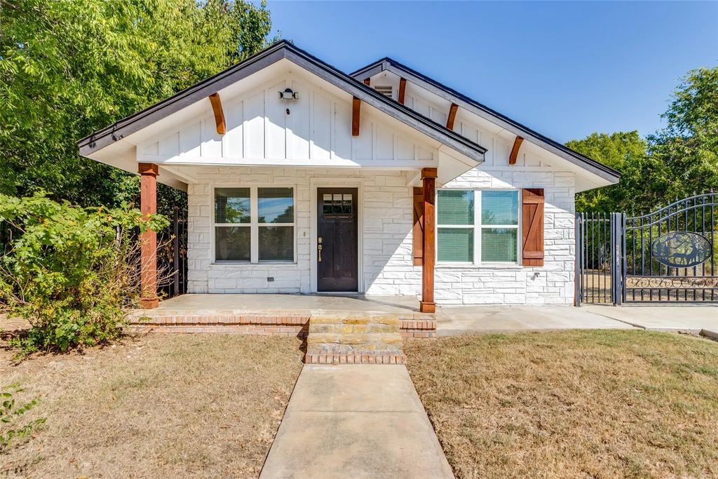 1423 E Davis Avenue, Fort Worth