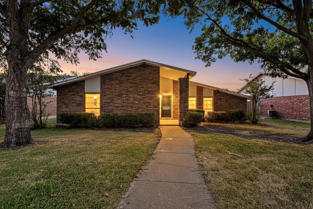 4312 Crestover Drive, Mesquite