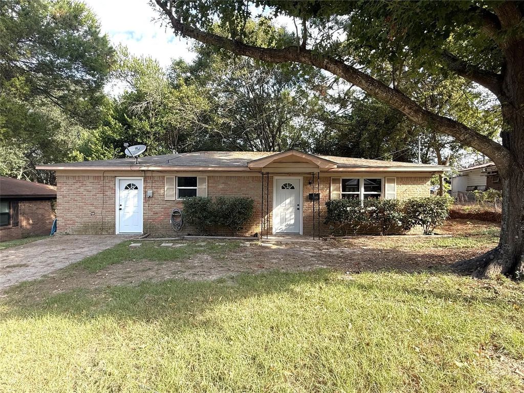 606 Walnut Circle, Athens