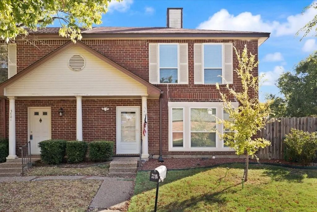 5403 Whisper Glen Drive, Arlington
