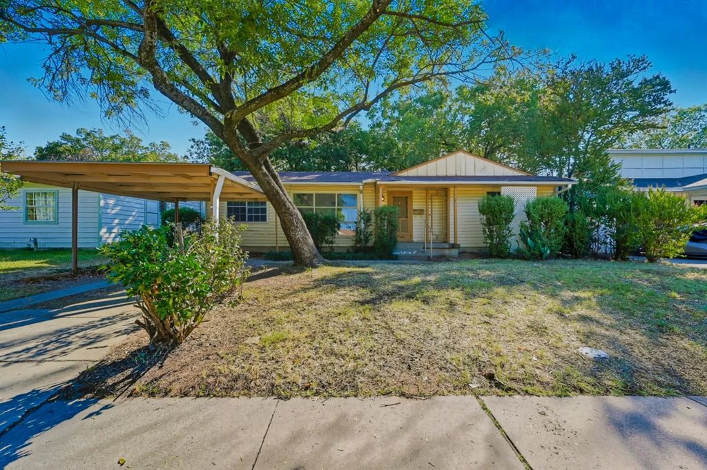 1902 Waldrop Street, Irving