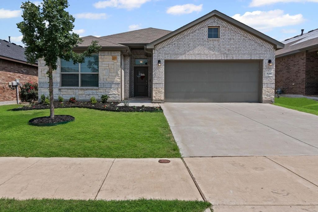 724 Cromane Road, Fort Worth