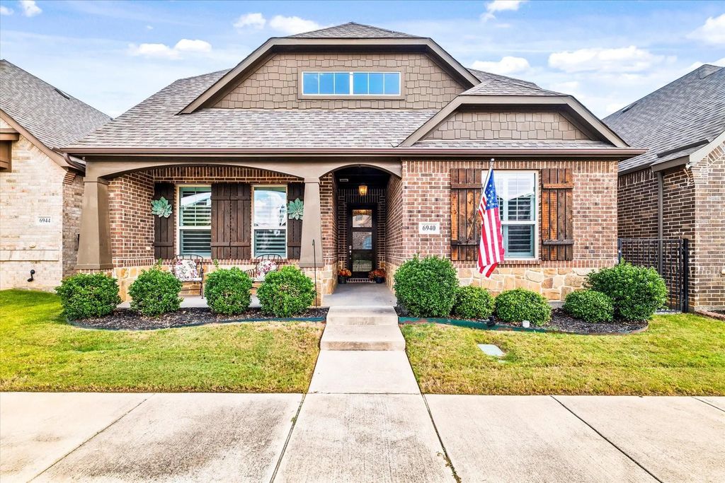 6940 Heather Lane, North Richland Hills