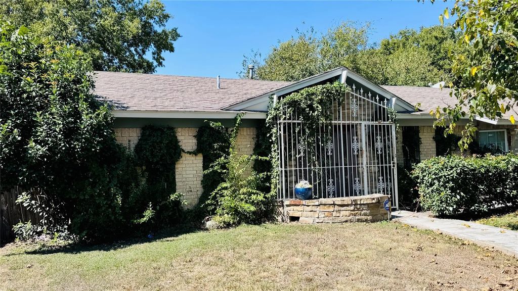 3808 Raphael Street, Fort Worth