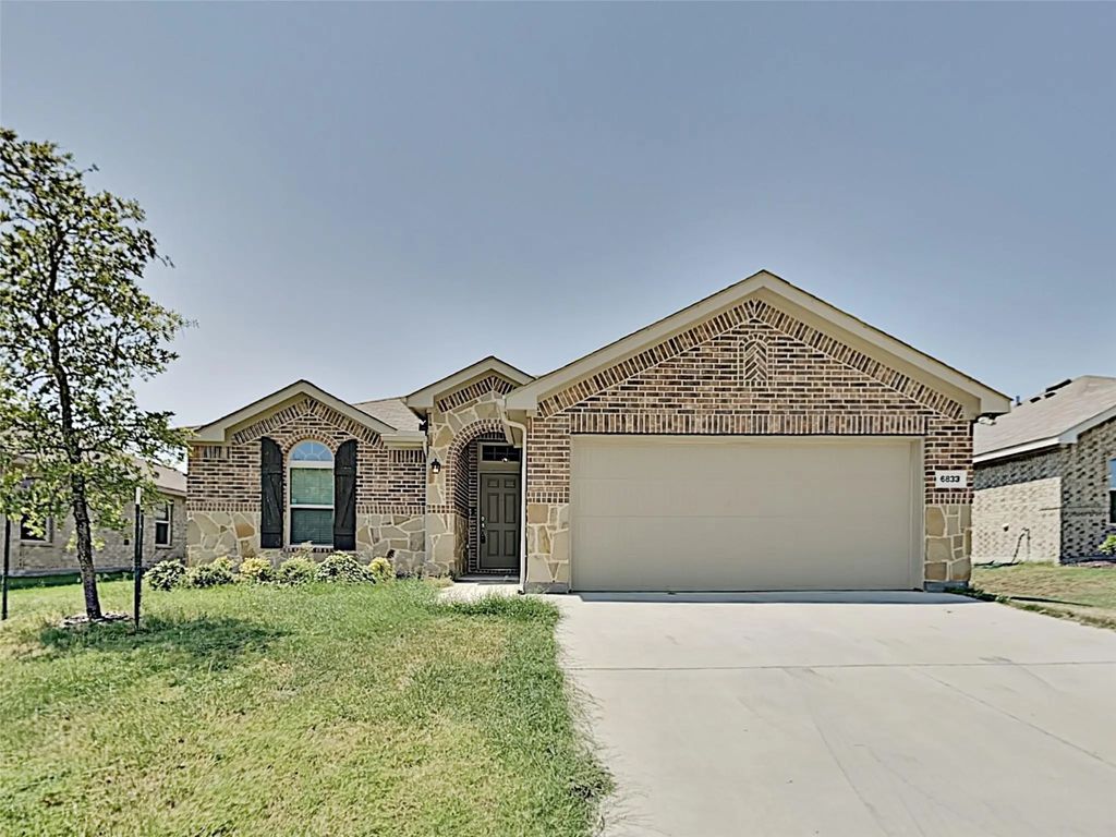 6833 Woodlawn Drive, Fort Worth