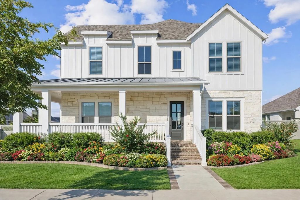 1304 S Pecan Parkway, Northlake