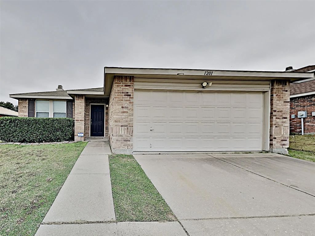 1201 Scarlet Sage Parkway, Burleson