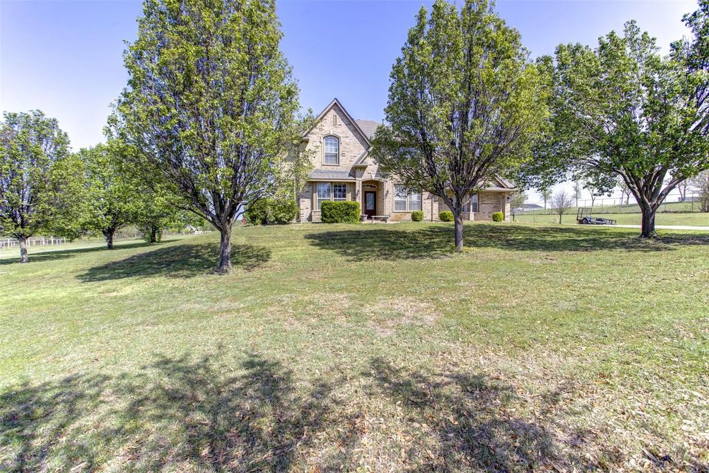 6017 White Settlement Road, Weatherford