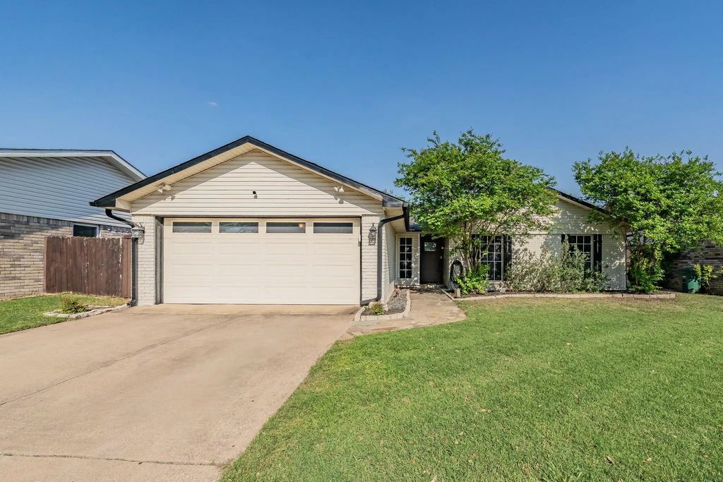 7404 Engleman Court, Fort Worth