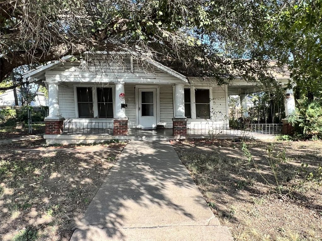 1421 South Freeway, Fort Worth