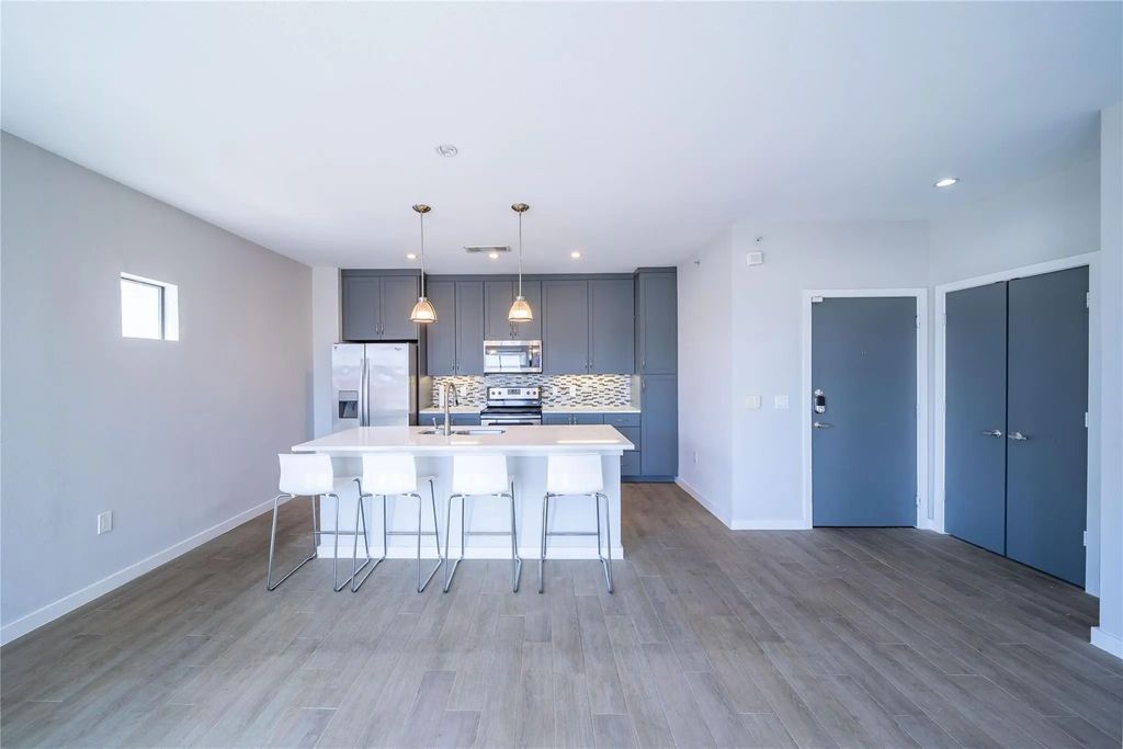 5609 Smu Boulevard 501, Dallas