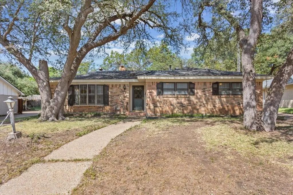 5331 Lake Crest Street, Waco