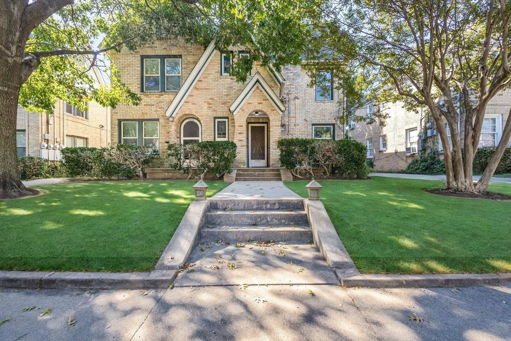 5924 La Vista Drive, Dallas