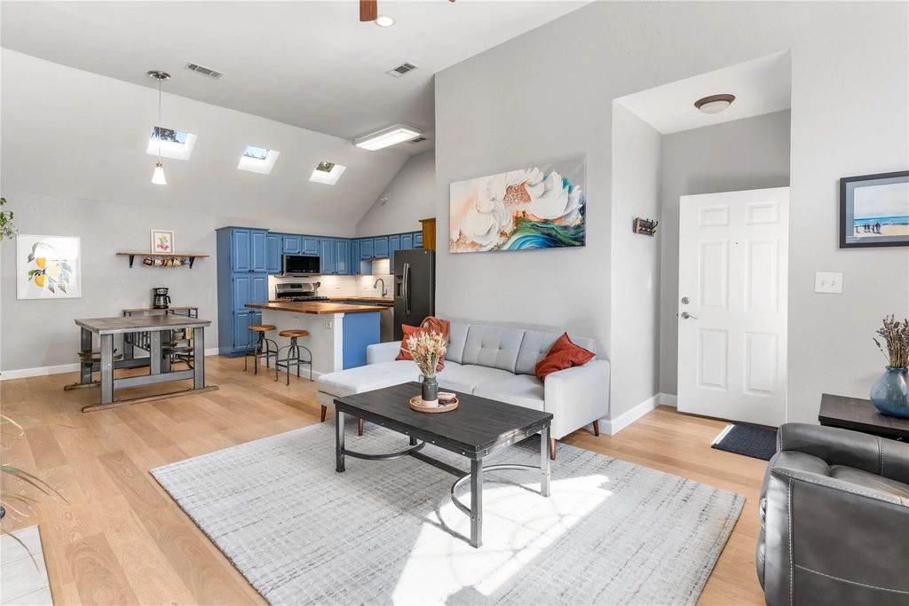 2032 Mallard Drive, Lewisville