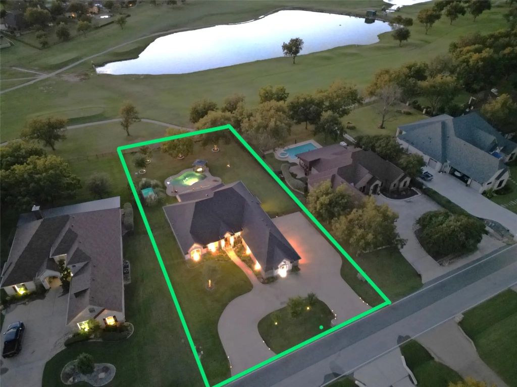 6410 Pinehurst Drive, Granbury