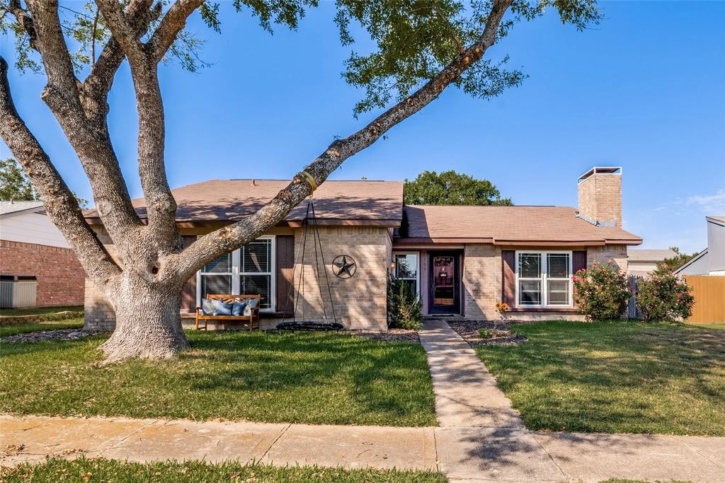 1103 Elk Grove, Richardson