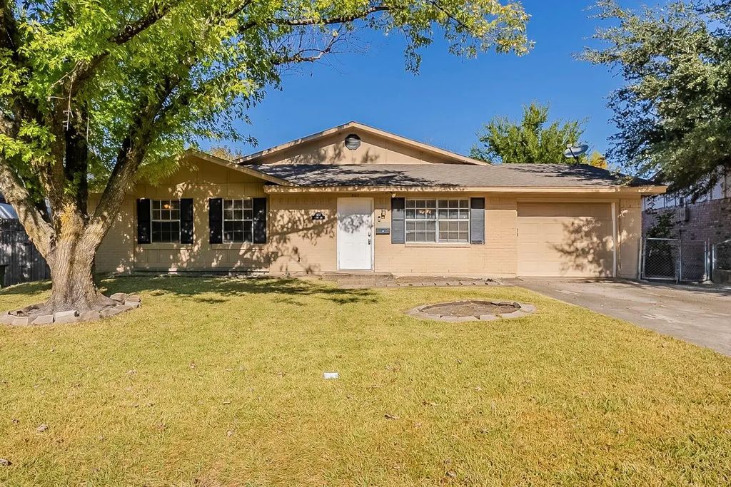 807 Ross Lane, Seagoville