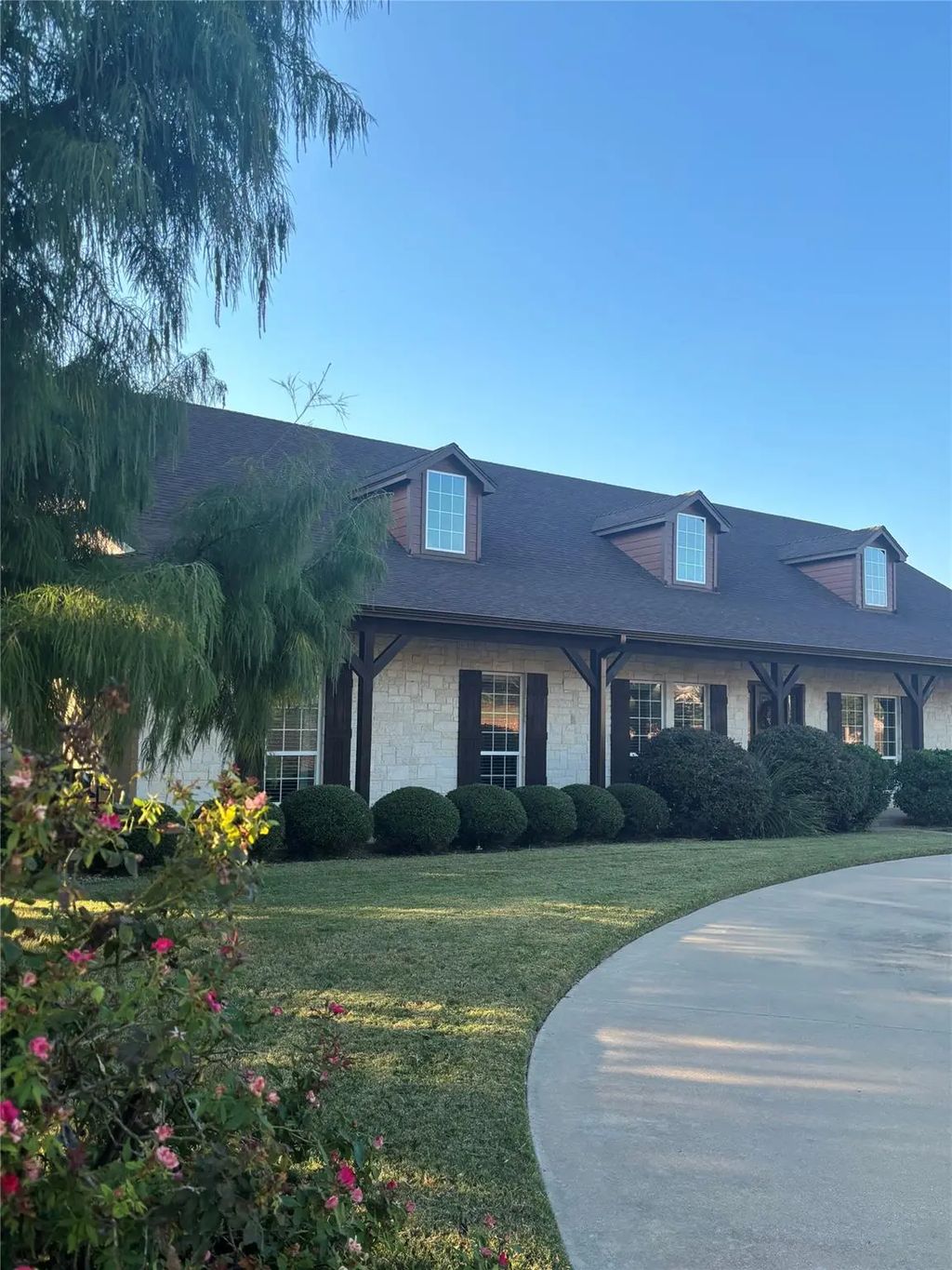 2245 Nottaway Drive, Cleburne