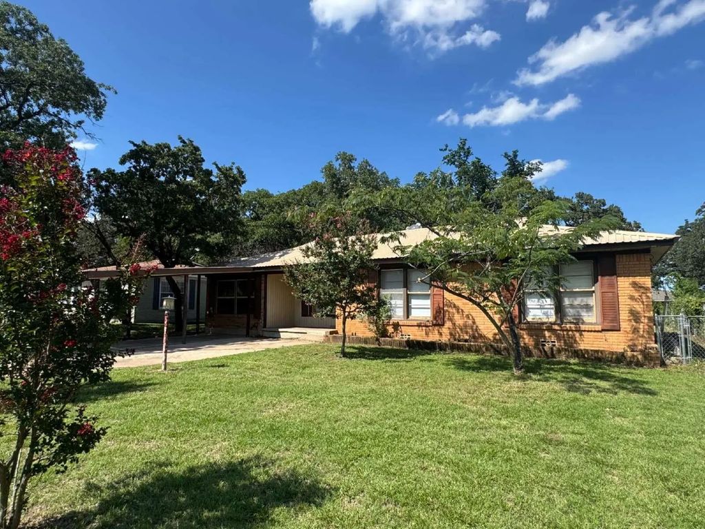 879 Lydia, Stephenville