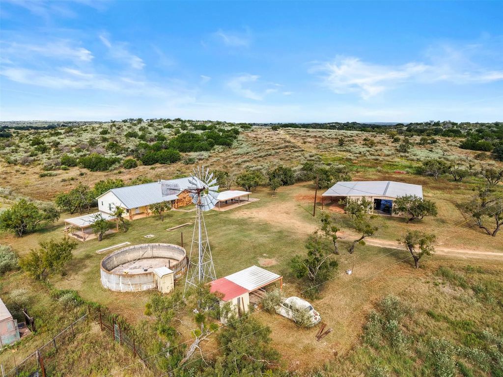 6500 County Road 310, San Saba