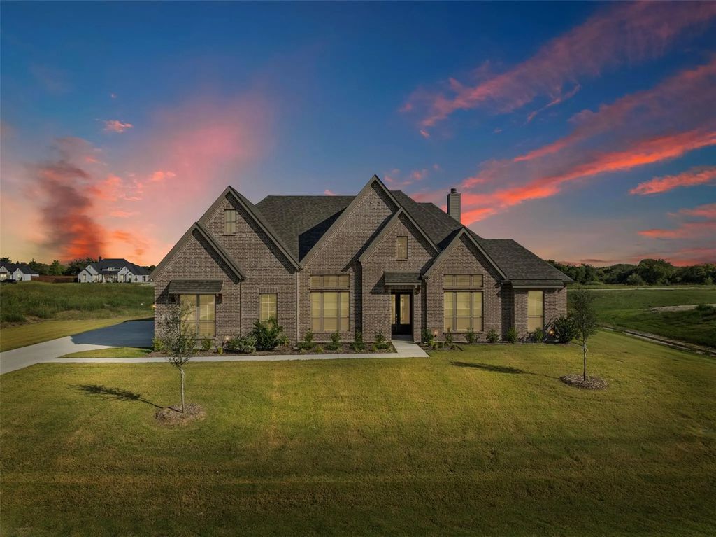 157 Aria Drive, Waxahachie