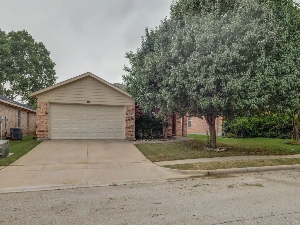 10469 Winding Passage Way, Fort Worth