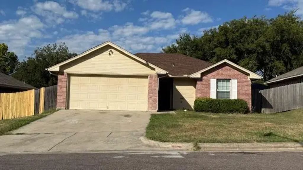 4909 Brianhill Drive, Fort Worth