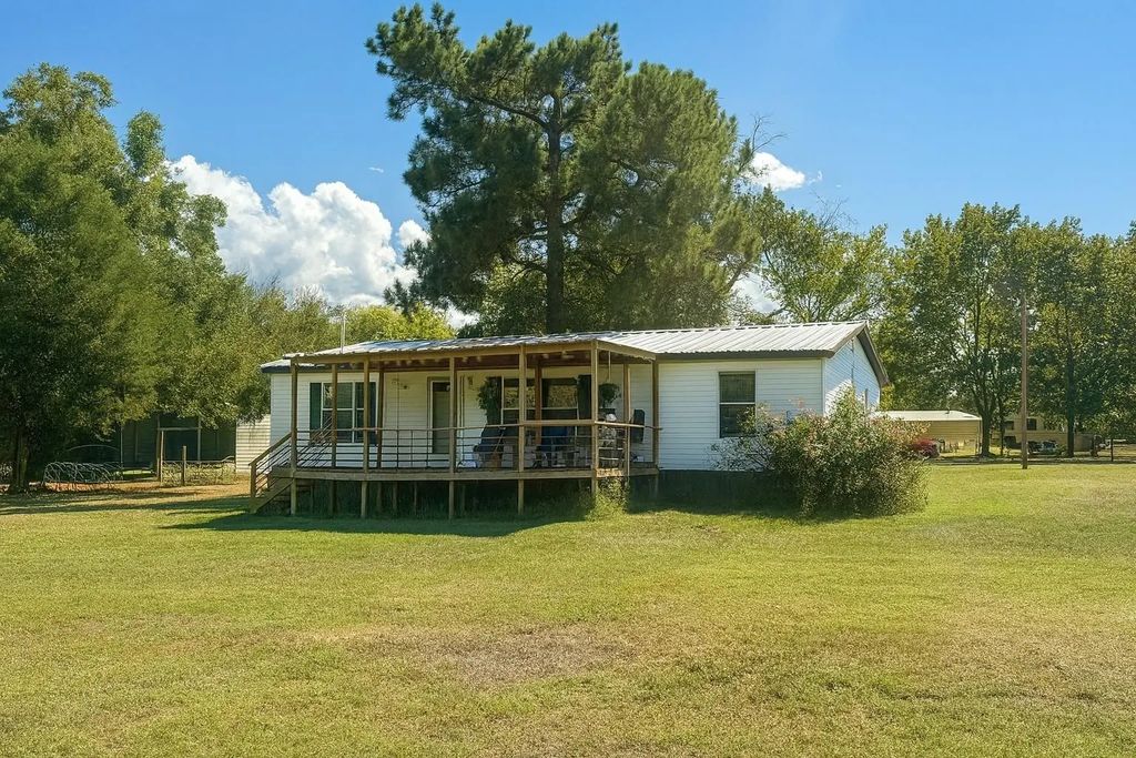 3557 County Road 3713, Wills Point