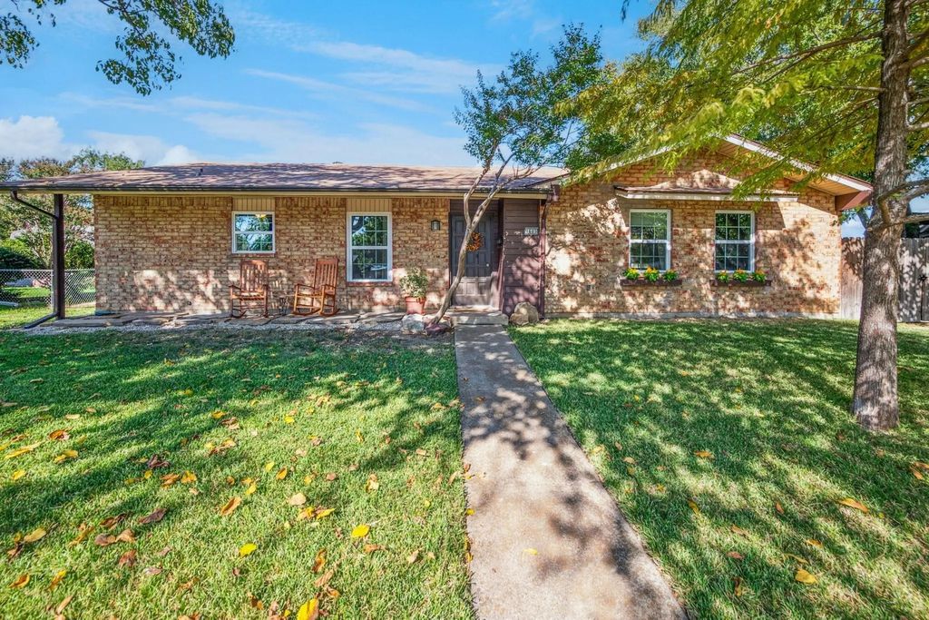 1605 San Antonio Lane, Garland