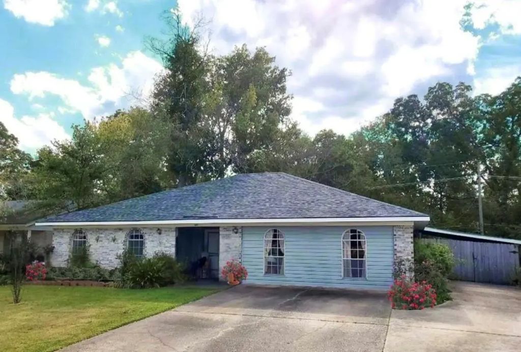 11140 Parkside Drive, Shreveport